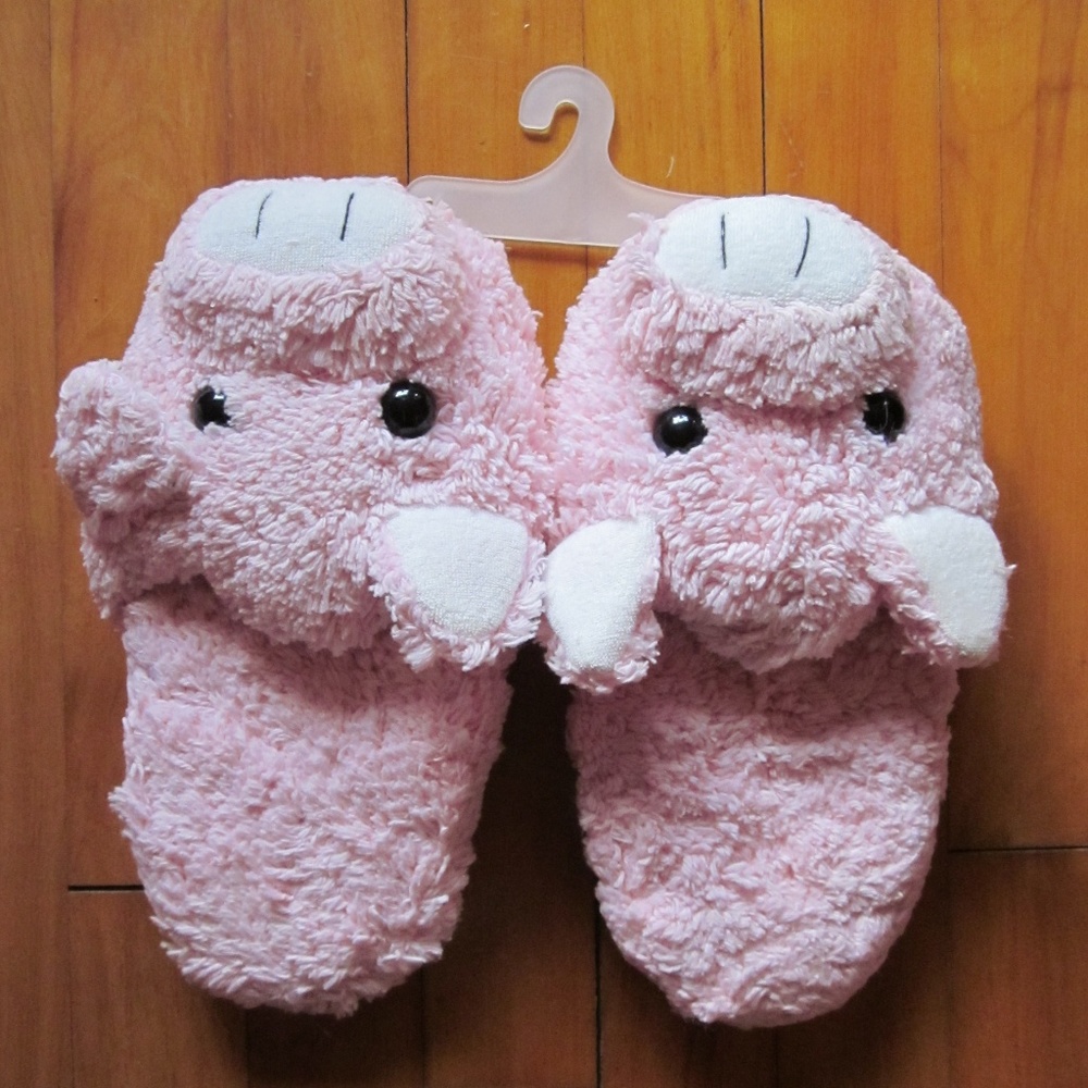 NWOT - Pink Piggy Slippers